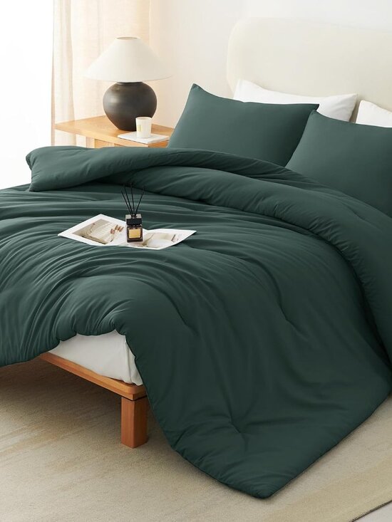 Other - Queen Comforter Set, 3 Pieces Down Alternative Bedding Forest Green